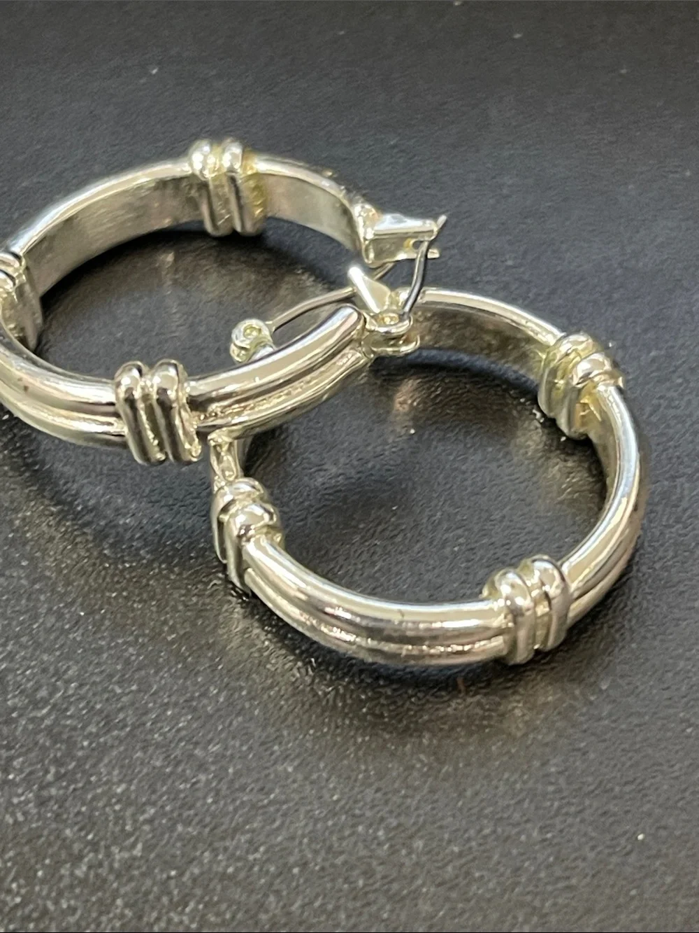 Silver Tone Knot Detail Hoop Earrings - Silver